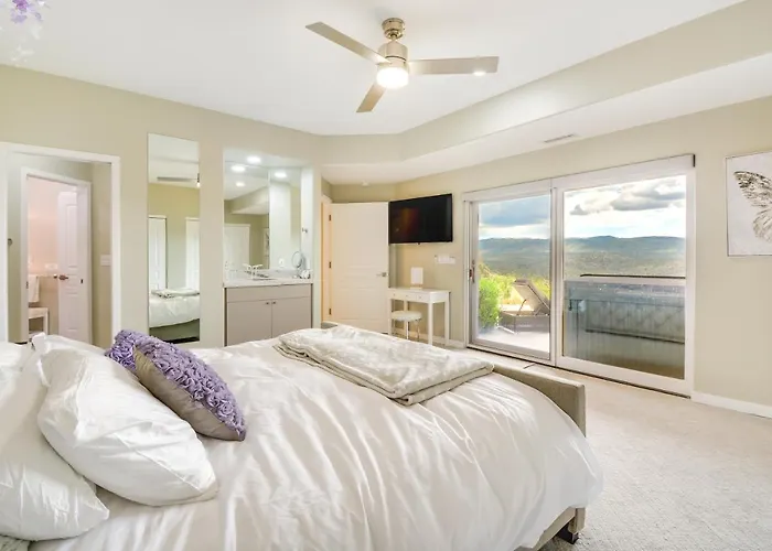Gem: Hot Tub & Mtn Views, 7 Mi To Dtwn *