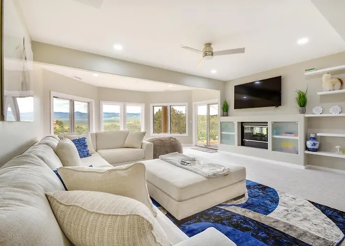 Gem: Hot Tub & Mtn Views, 7 Mi To Dtwn * Prescott