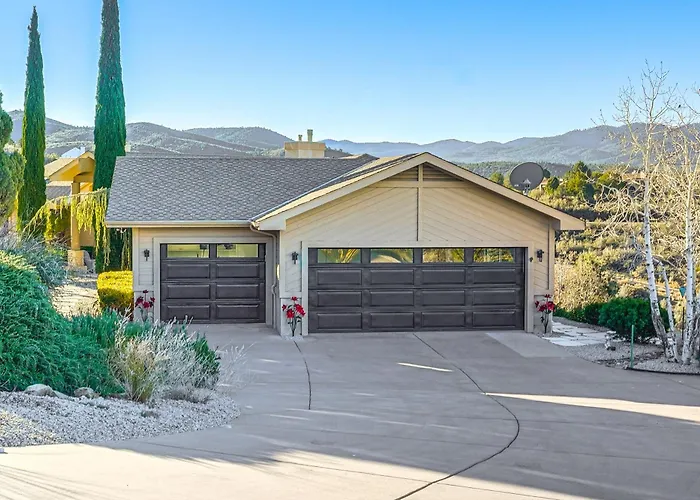 Gem: Hot Tub & Mtn Views, 7 Mi To Dtwn Prescott